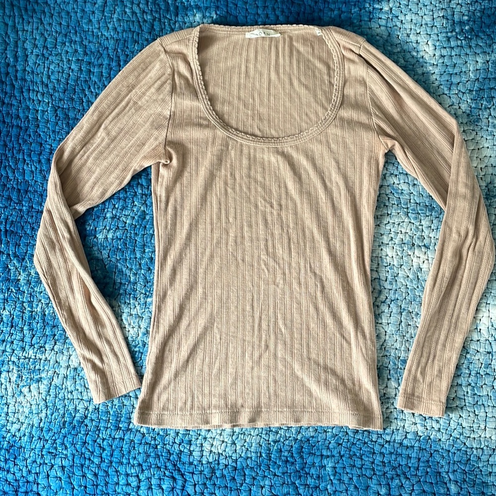 Doen long sleeve fitted tee size small